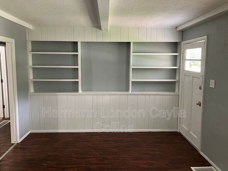 452 Bluff Dr - Photo 3 of 24