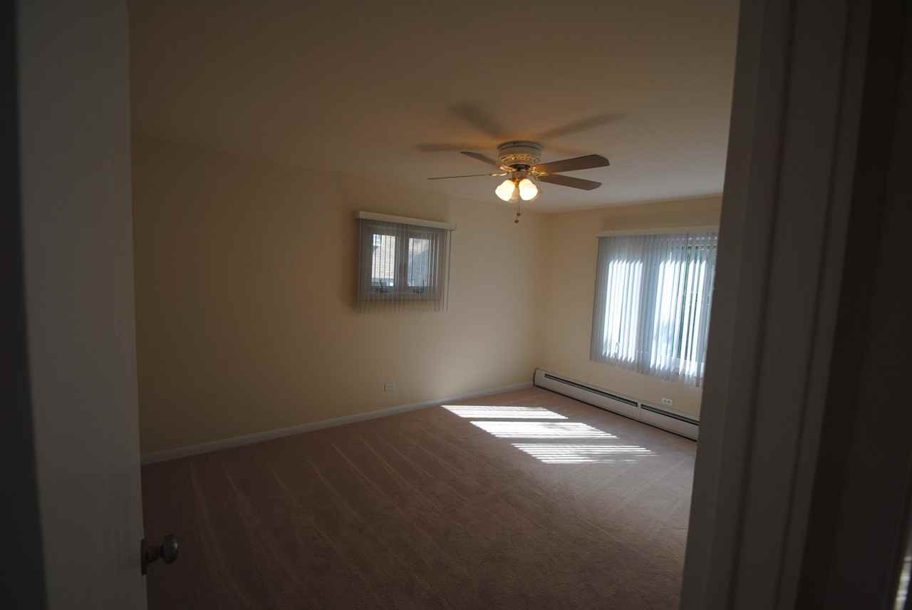 141 Andy Dr - Photo 3 of 11