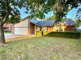 featured image of 621 S Fir Ave