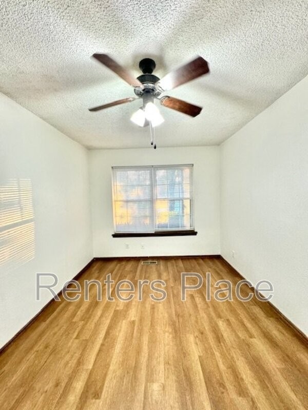 621 S Fir Ave - Photo 7 of 12