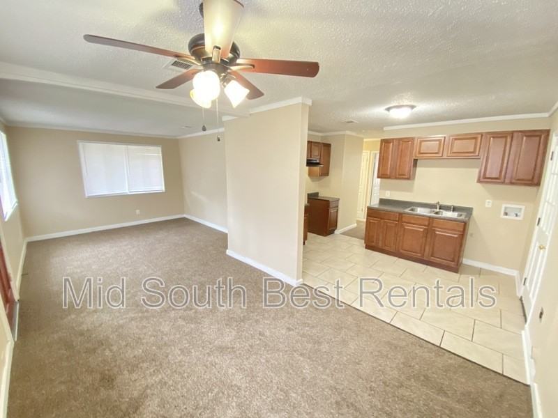 4040 Rhodes Ave - Photo 3 of 9