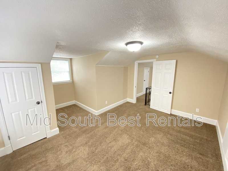 1252 Semmes St - Photo 3 of 10