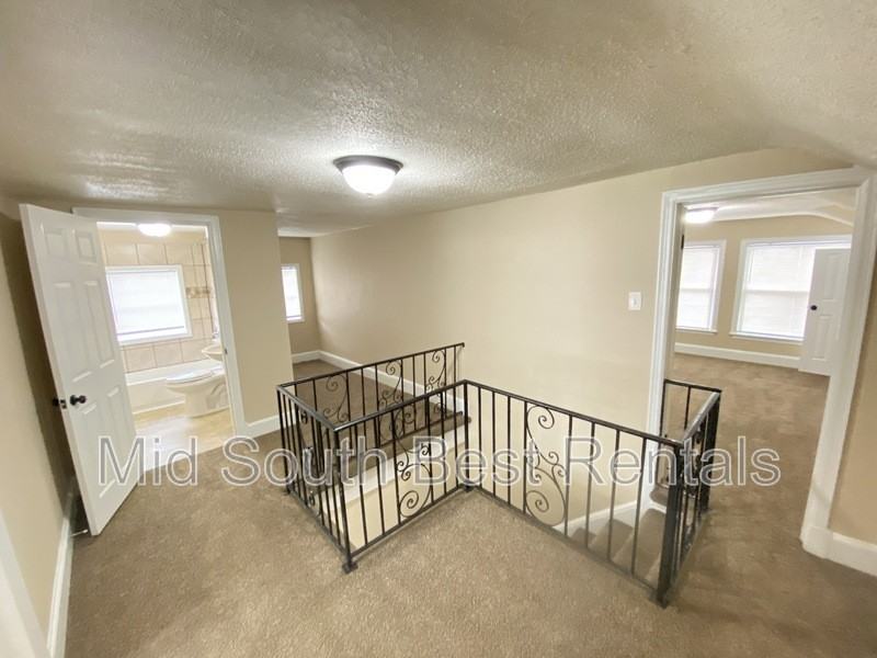 1252 Semmes St - Photo 4 of 10