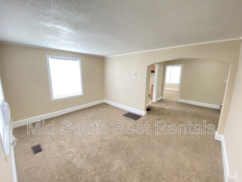 1252 Semmes St - Photo 5 of 10