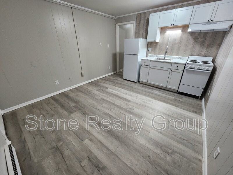 628 Ash St #50B - Photo 3 of 7