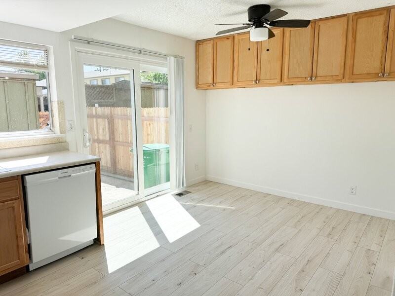 650 S Carr St - Photo 3 of 26