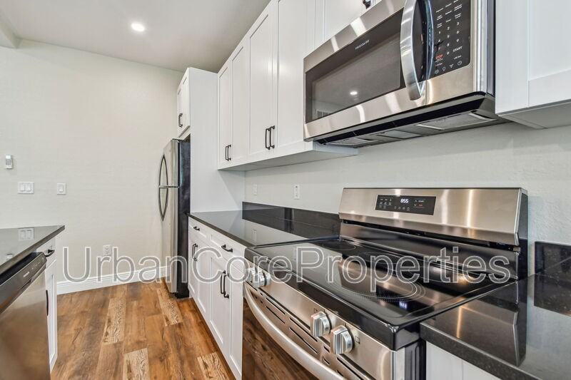 325 15th Ave Ne #12 - Photo 7 of 10