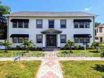 236 10th Ave Ne #10 - Photo 1 of 1