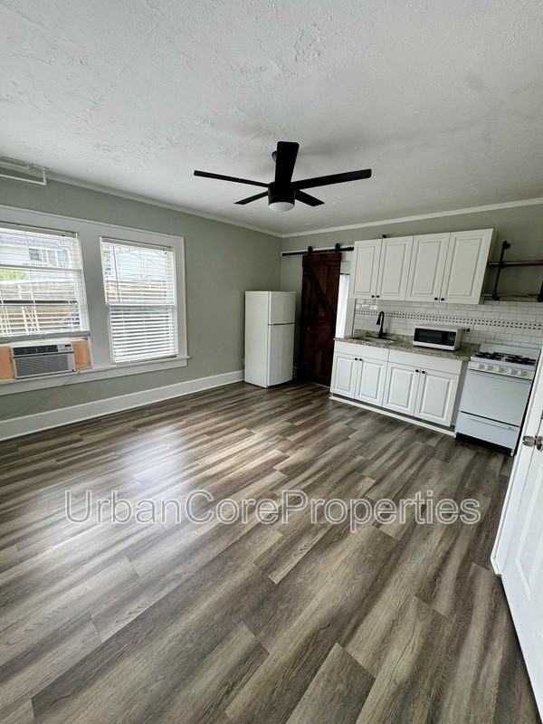 236 10th Ave Ne #10 - Photo 4 of 13