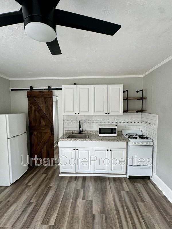 236 10th Ave Ne #10 - Photo 5 of 13