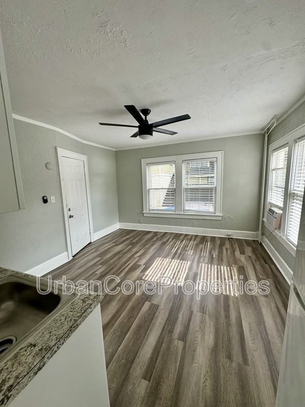 236 10th Ave Ne #10 - Photo 6 of 13