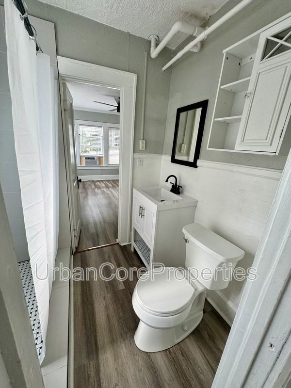 236 10th Ave Ne #10 - Photo 7 of 13