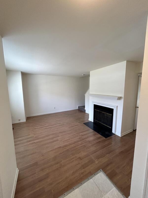 3658 Joycin Ct - Photo 5 of 34