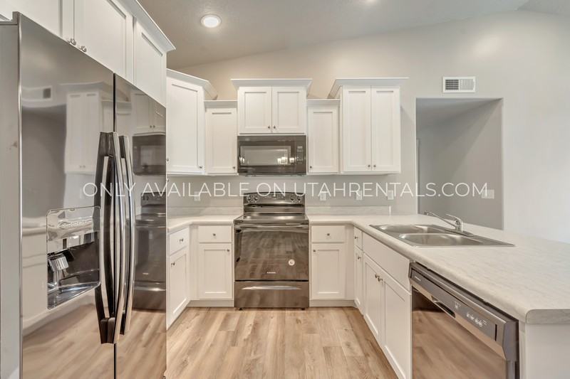1128 Se #5301 - Photo 2 of 17