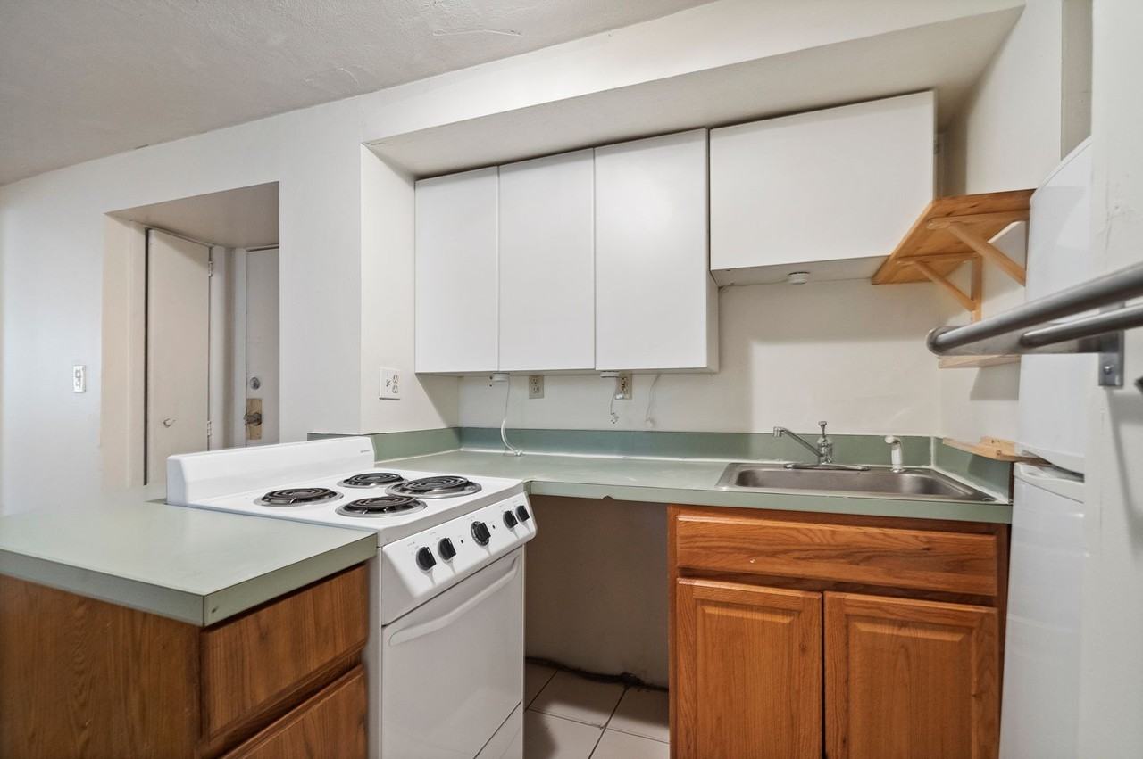 350 Elm Street - Photo 3 of 8