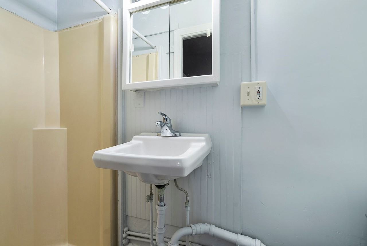 350 Elm Street - Photo 7 of 8