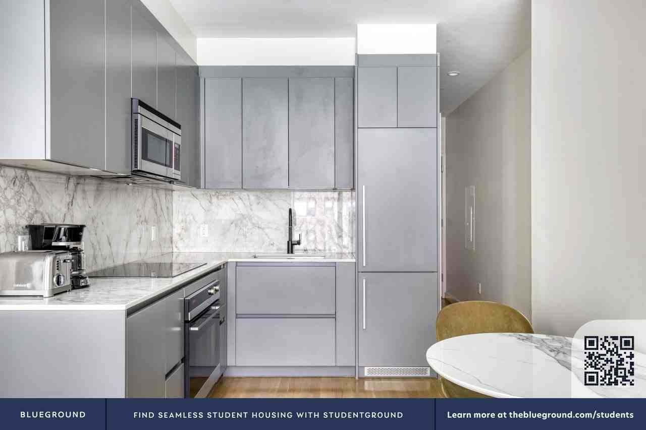 515 East 86th Street - Photo 7 of 66