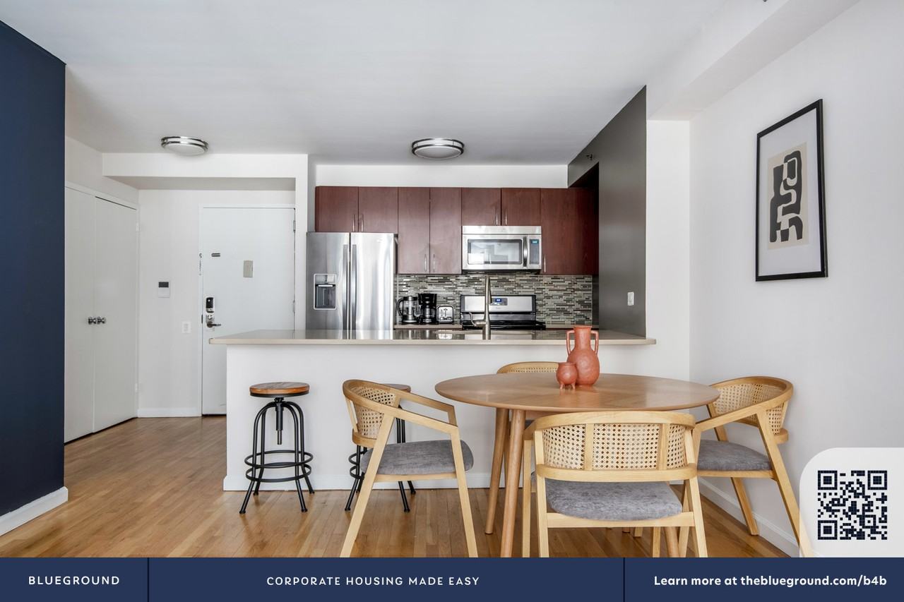 120 West 21st Street - Photo 5 of 49