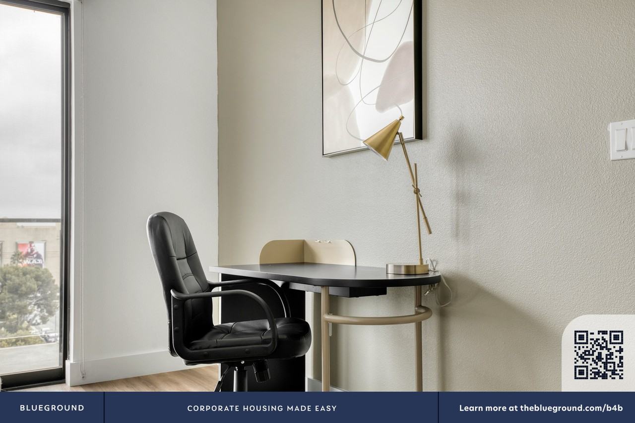 3800 Mentone Avenue - Photo 6 of 82