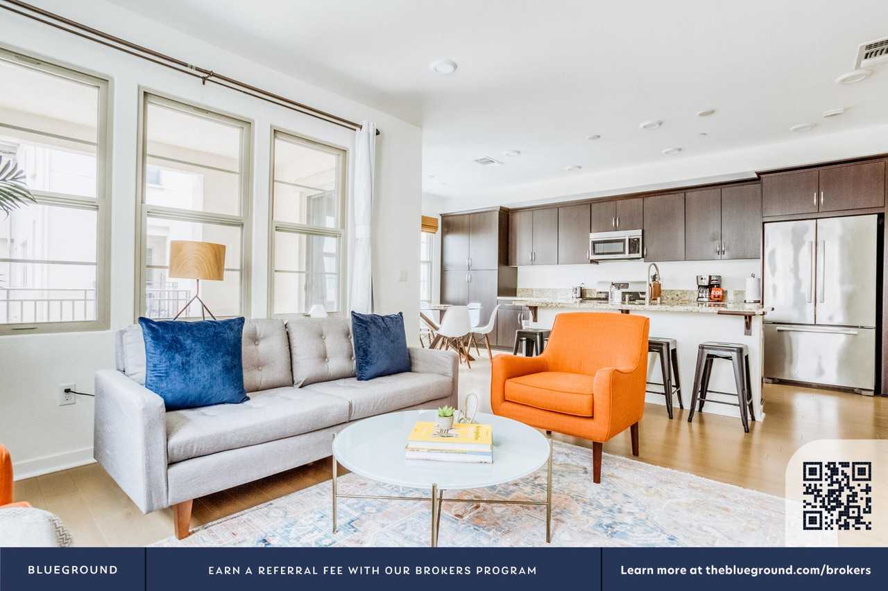 1087 Bigleaf Pl #1526 - Photo 5 of 25