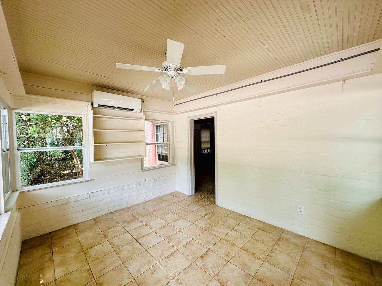 6 Nw 26th St - Photo 3 of 16