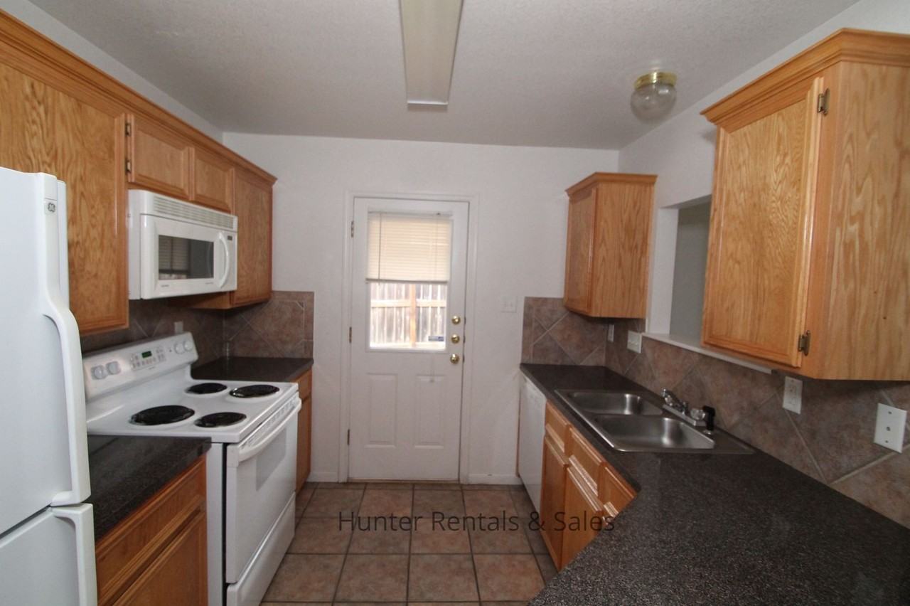 3509B Dustin Ct - Photo 4 of 16