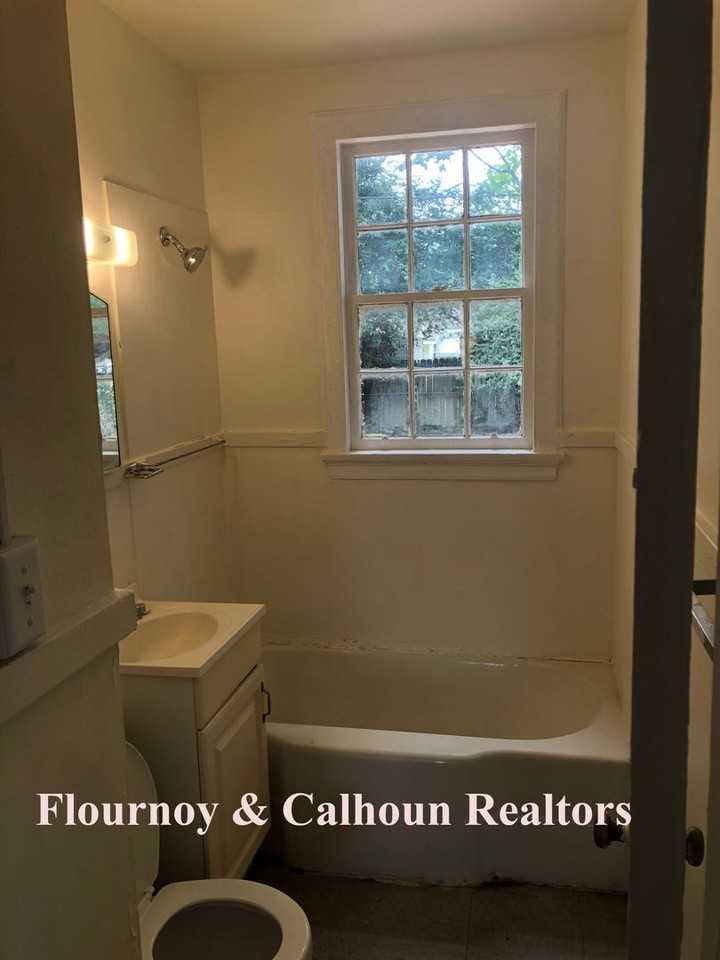 421 Central Cir - Photo 3 of 8