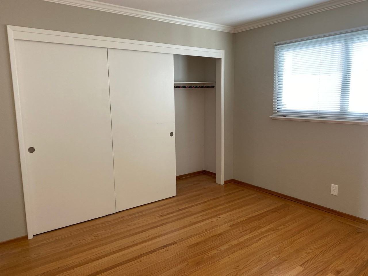 431 Evelyn Ave - Photo 3 of 6