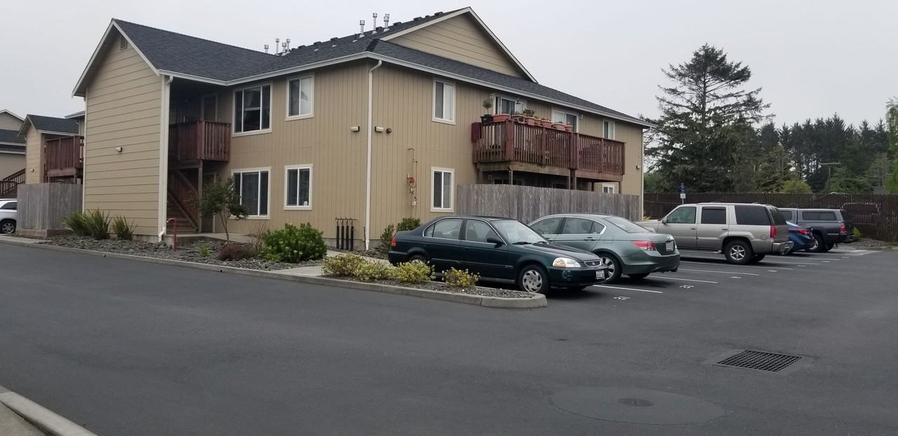 2325 - Photo 3 of 14