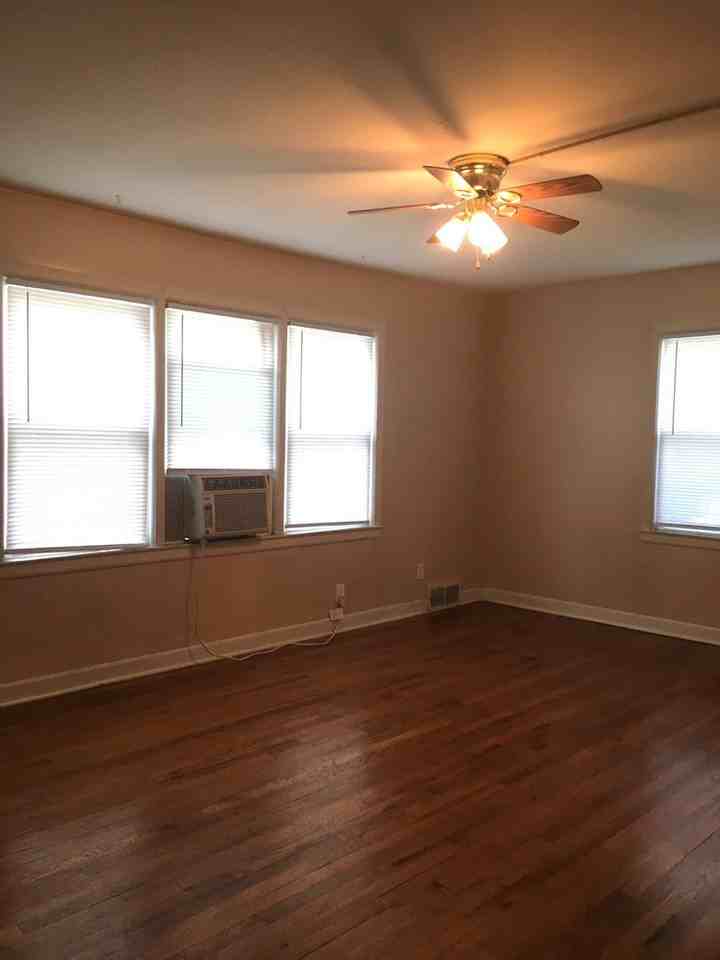 Dundee Village Rentals (816 N 46th St) - Photo 3 of 7