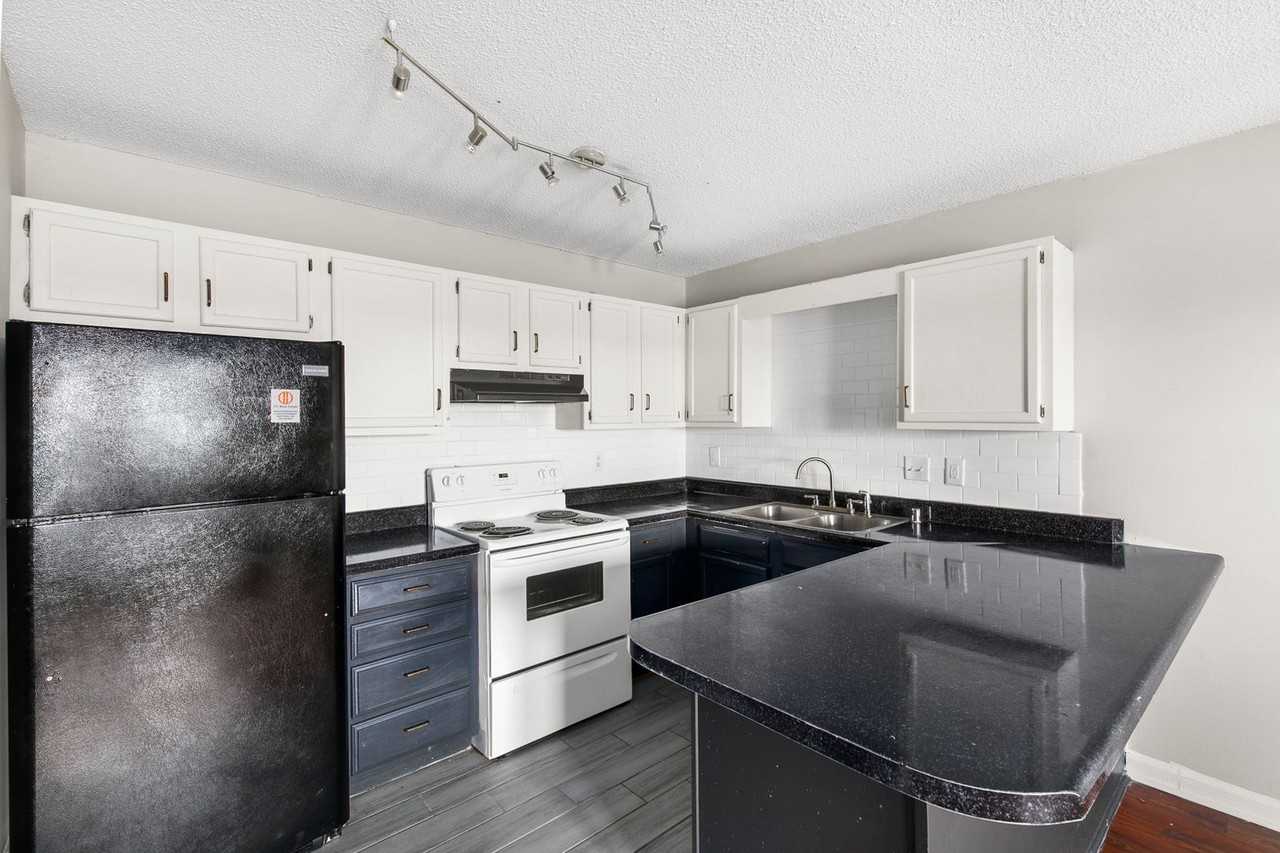 The Ridge - Photo 2 of 20