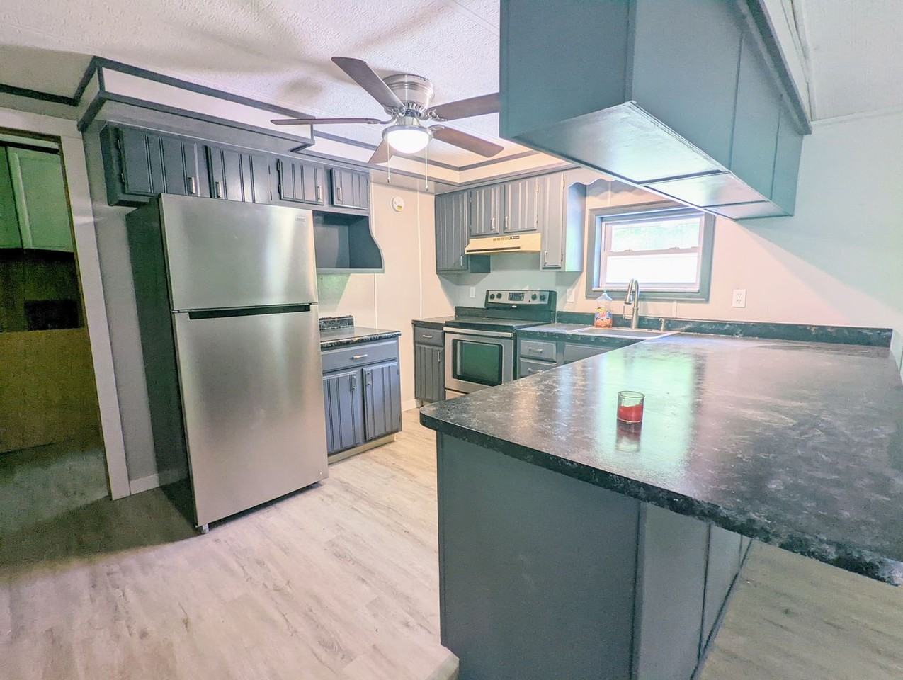 3505 38th St - Photo 2 of 13