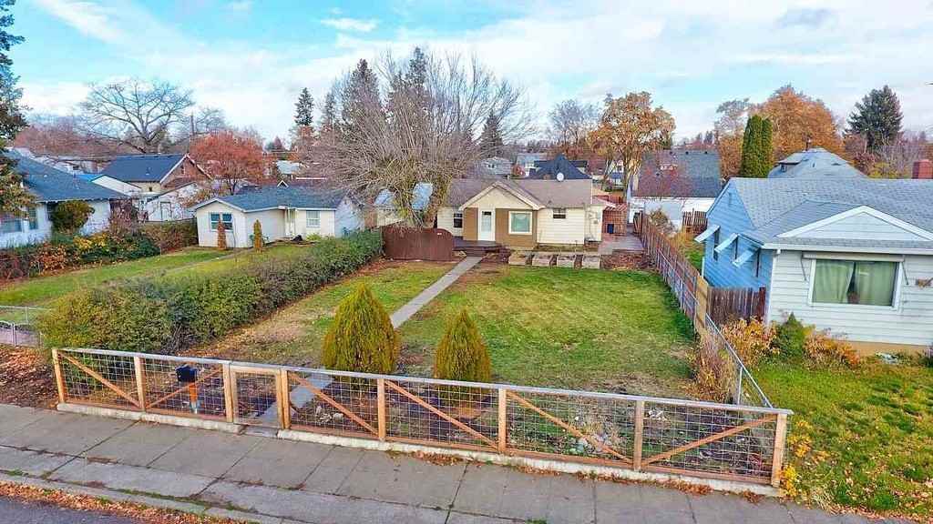 1214 W Chelan Ave - Photo 2 of 16