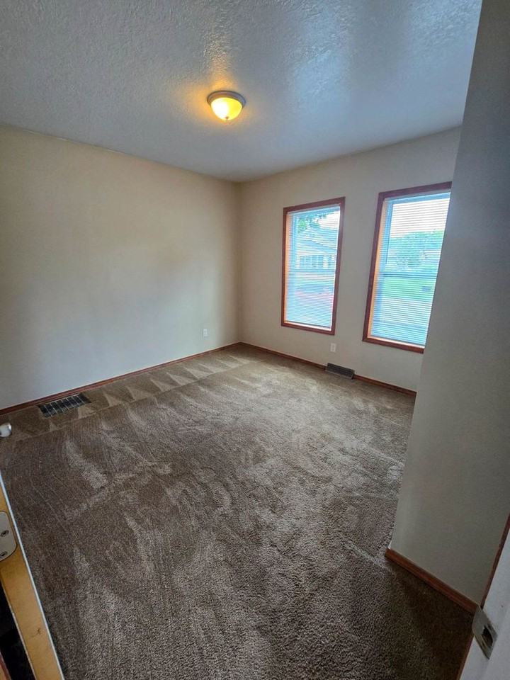 556 24th Ave - Photo 3 of 19