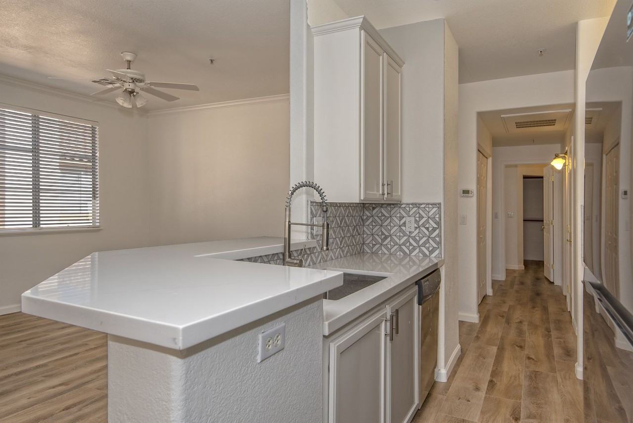 2992 N Miller Rd #211A - Photo 3 of 12