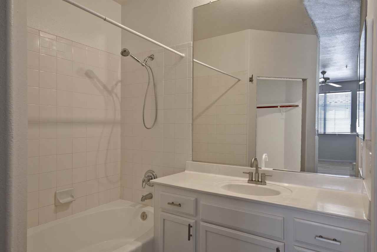 2992 N Miller Rd #211A - Photo 6 of 12