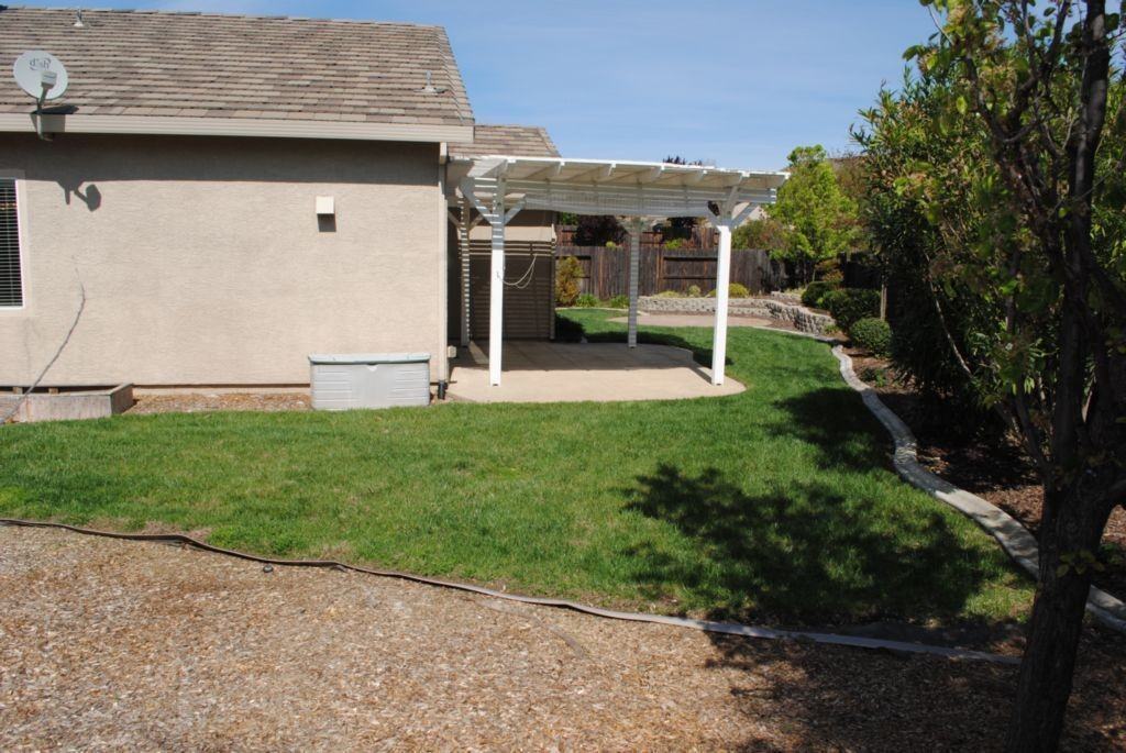 1630 Begonia Court - Photo 2 of 15