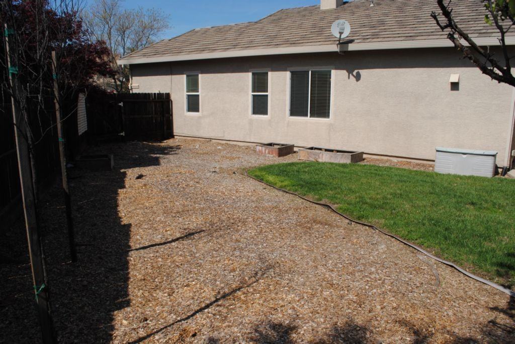 1630 Begonia Court - Photo 3 of 15