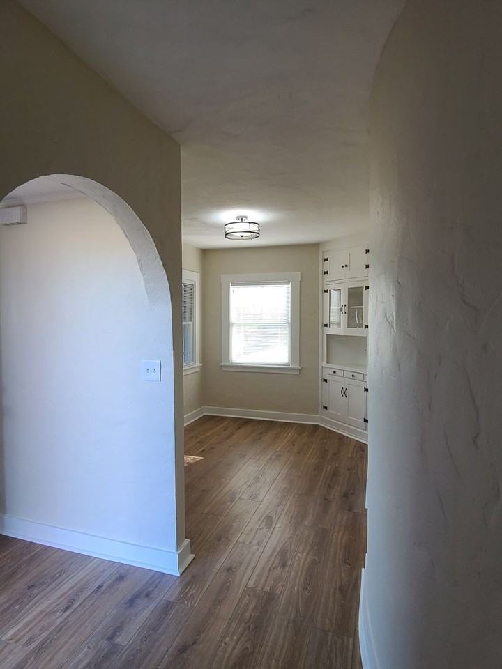 114 Taylor St - Photo 4 of 39