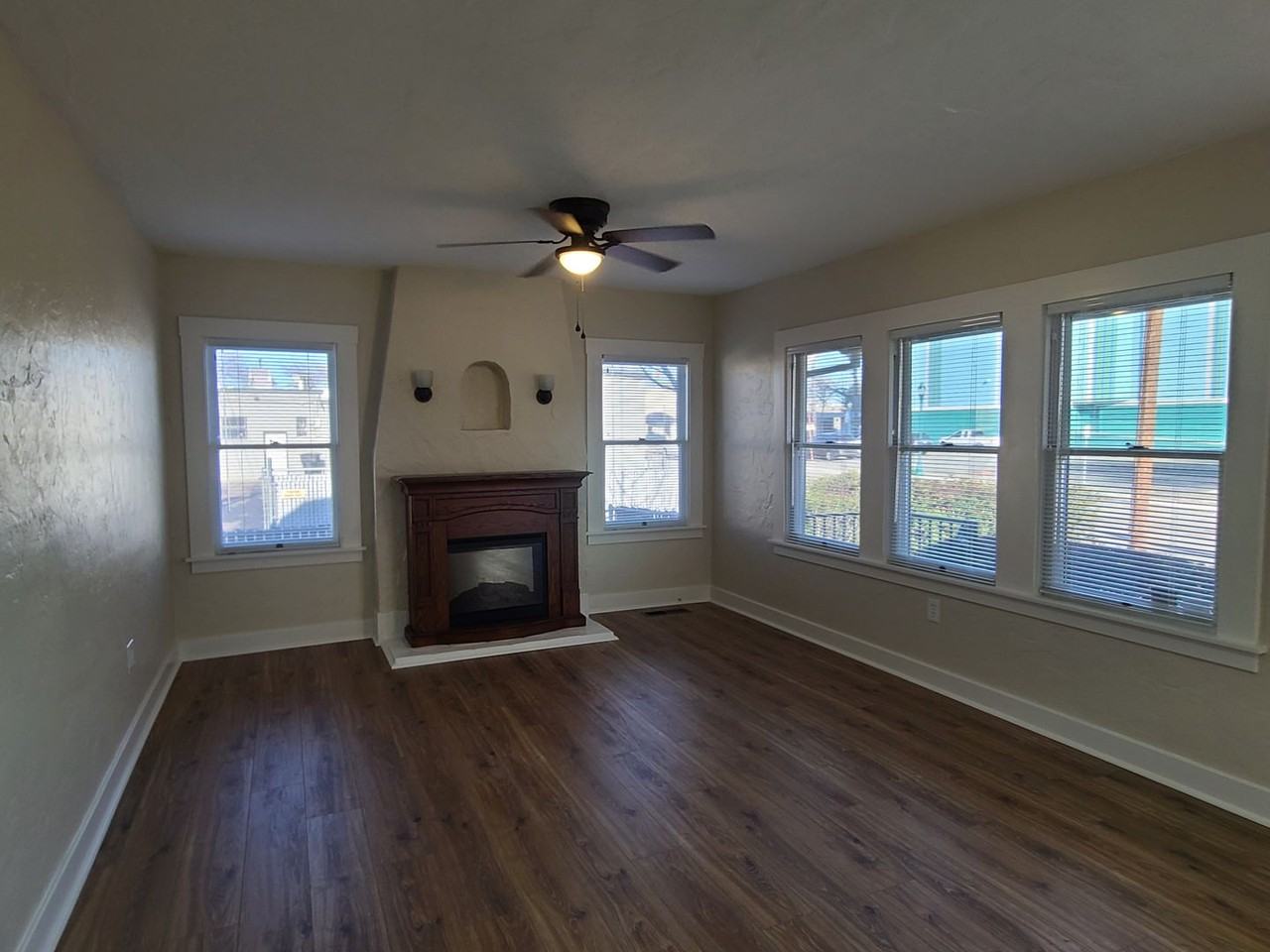 114 Taylor St - Photo 5 of 39