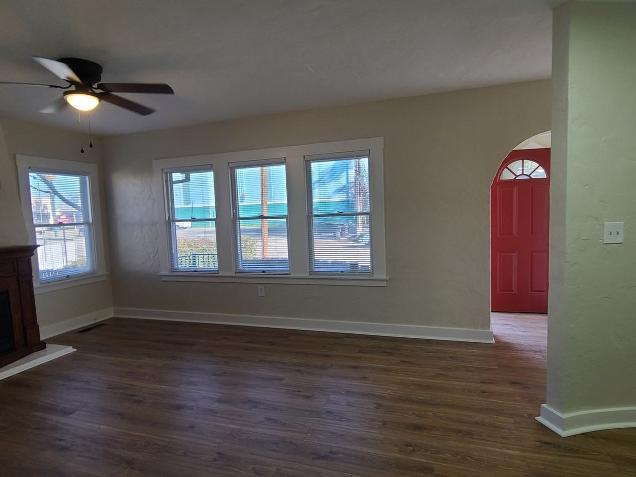 114 Taylor St - Photo 6 of 39