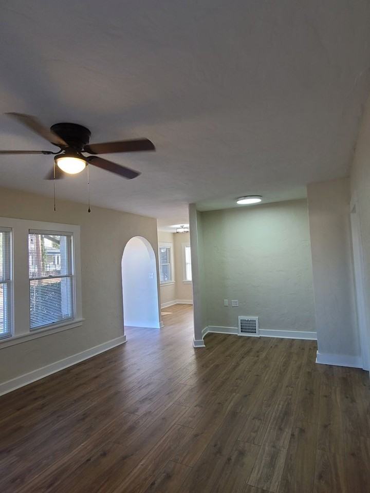 114 Taylor St - Photo 7 of 39