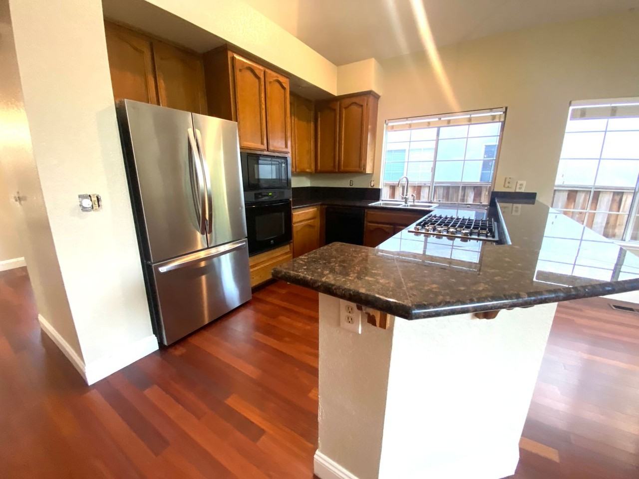 3475 Park Pl - Photo 4 of 27