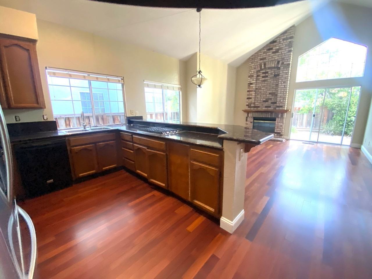 3475 Park Pl - Photo 5 of 27