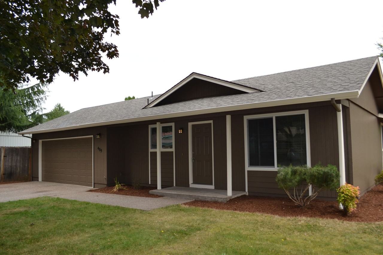 489 Wormwood St Se - Photo 2 of 37
