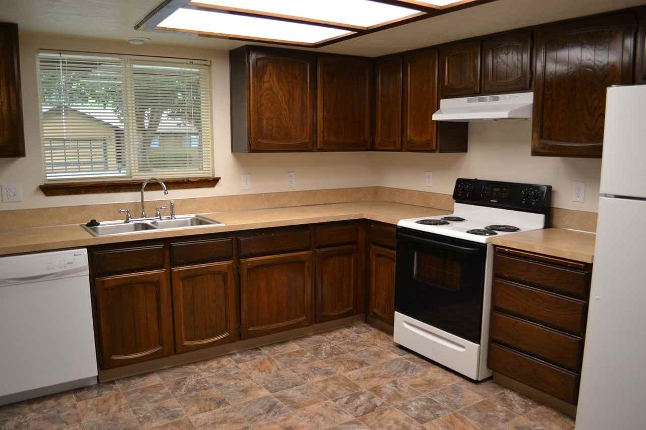 489 Wormwood St Se - Photo 5 of 37