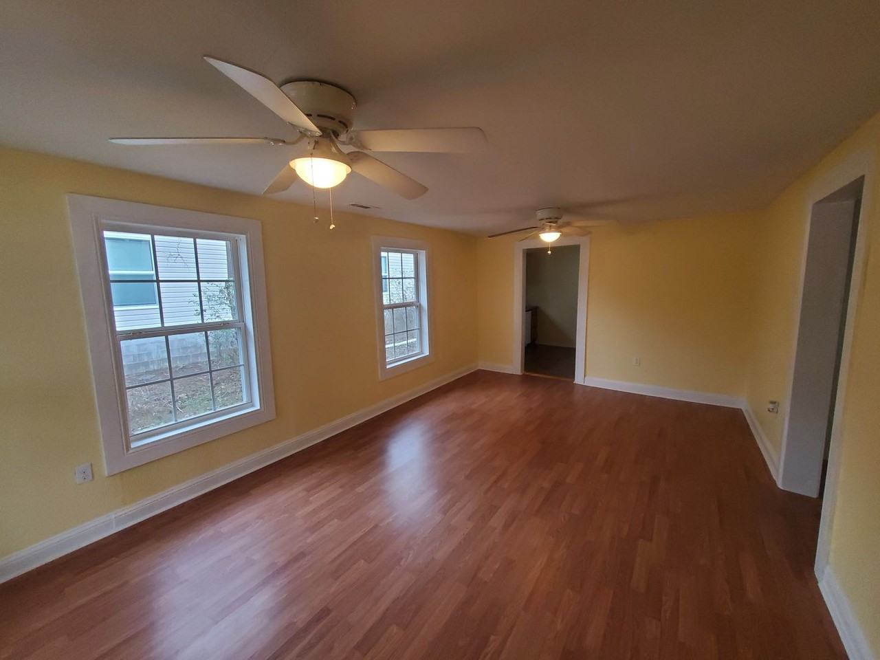 1318 S College Ave - Photo 2 of 8