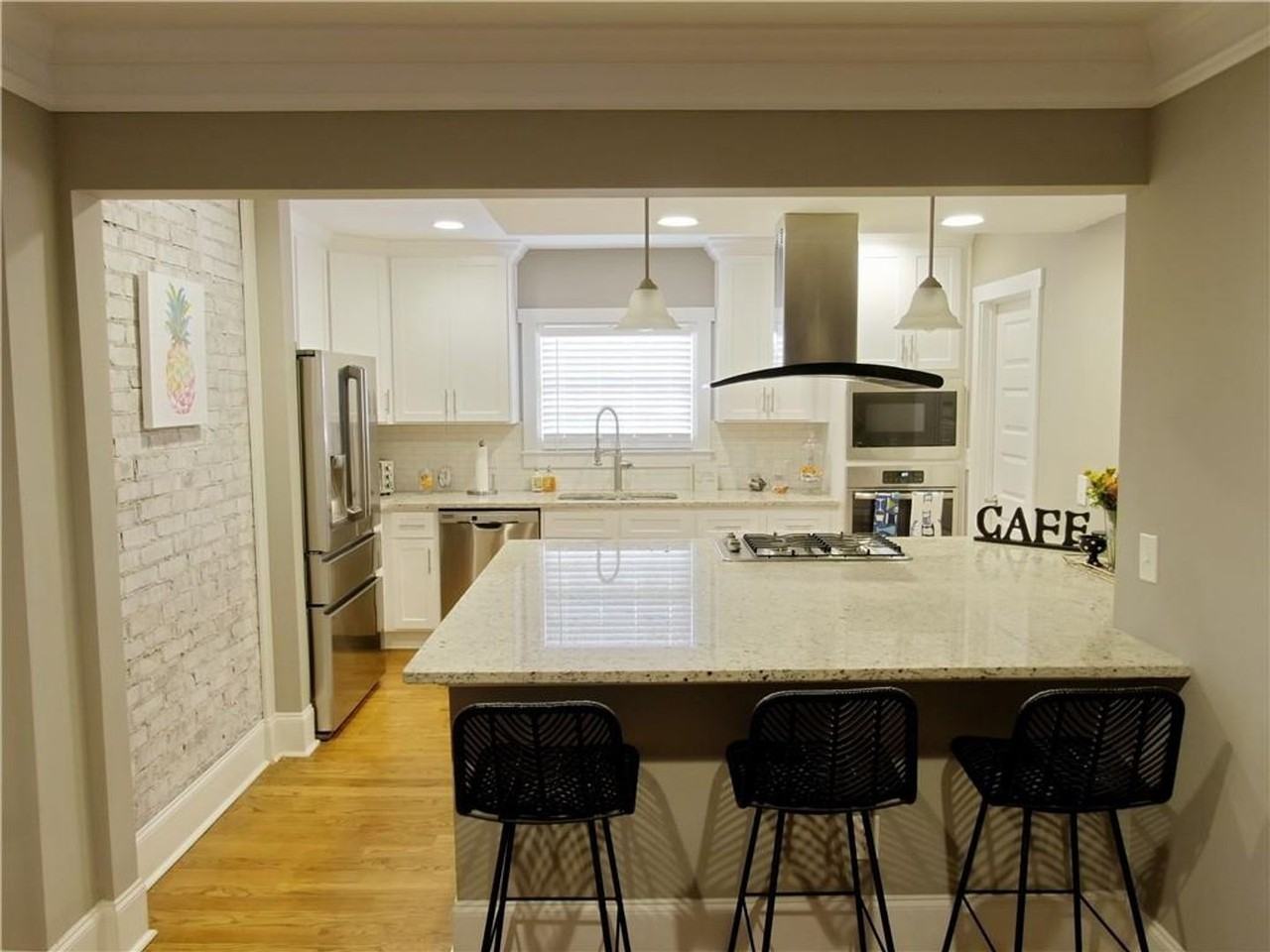 872 Hall St Sw - Photo 3 of 22