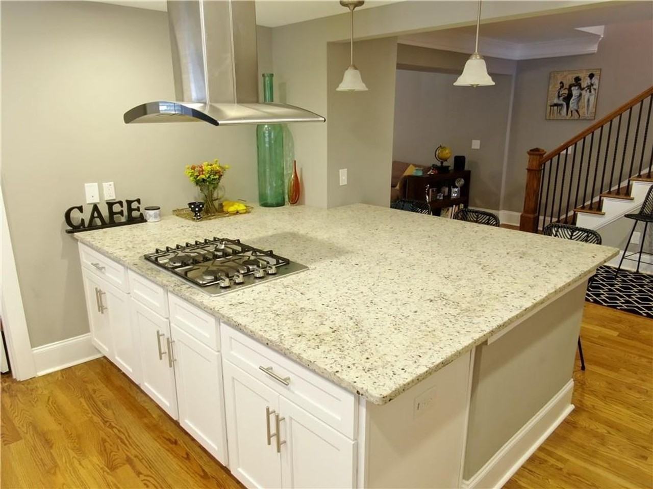 872 Hall St Sw - Photo 5 of 22