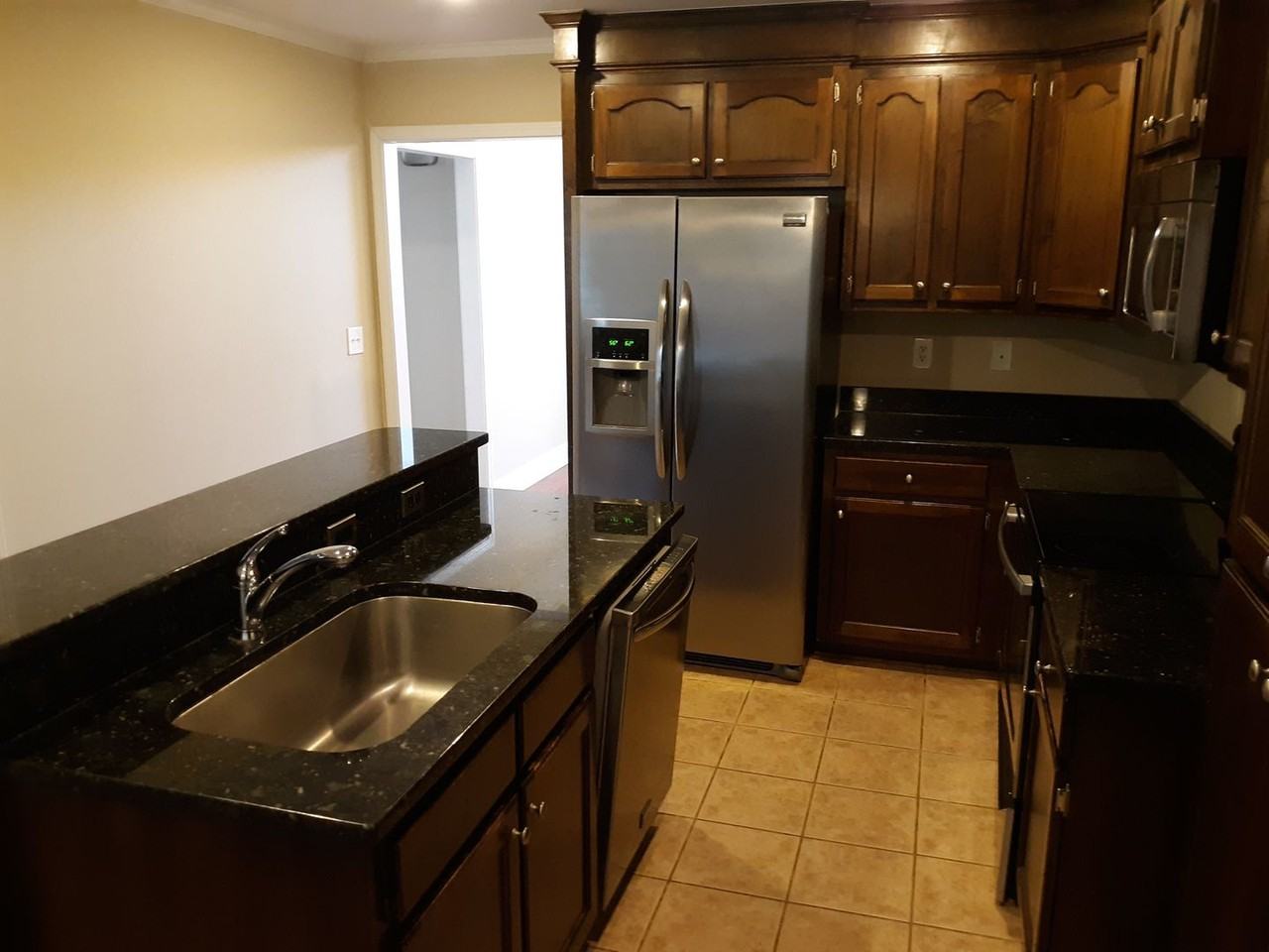 6640 J J Roberts Dr - Photo 3 of 31